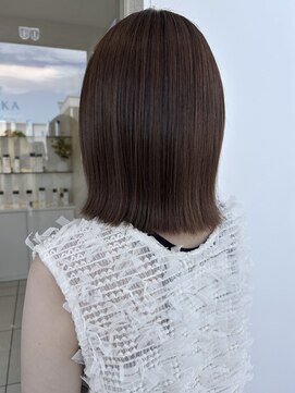 ヒビカ(HIBIKA) 【アイロン通すだけ】オイル仕上げで決まる透明感ミニボブ