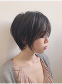 ショートボブ