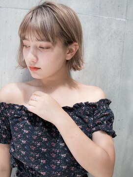 ルティア(Lutia) 似合わせカット ダブルカラー ショート