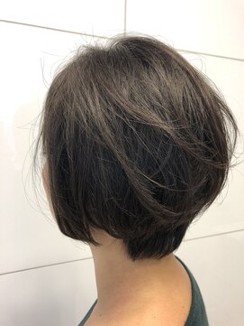 サロンドユー ベルポート本店(SALON DE U) ショートボブ
