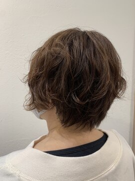 タエビスアリッサム(Taebis Alyssum) ゆるウェーブのエアリーパーマ