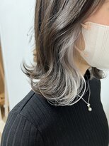 ヘアーデザインサロン スワッグ(Hair design salon SWAG) インナーカラー　white