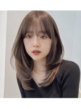 伸ばしたい方にオススメ☆長さを切らずにレイヤーや顔まわりで印象を変えることもできます◎
