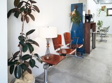  サロンで過ごすすべての時間がご満足いただけるように。wifi完備・iPadの電子書籍がお読みいただけます。