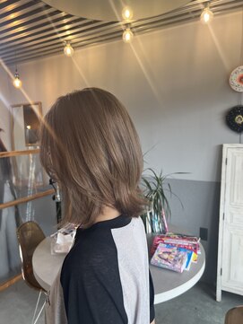 イェスオキナワ(yes okinawa) ミルクティーベージュカラー