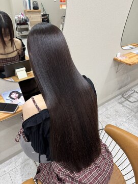 シカ 神戸三宮元町店(Cica) 縮毛矯正 ストレート 癖毛 神戸三宮元町 髪質改善 ロング 美髪