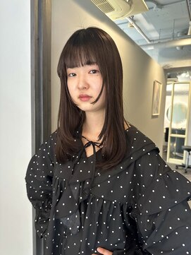 ワルム(warme) 低めレイヤー×顔まわりカット