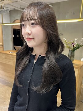 ローレン(LOREN) イメチェン/ホワイトブロンド/外ハネボブ/ワイドバング/栄/久屋