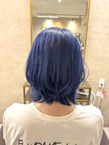 ビーガーデン(B.GARDEN)&nbsp;ネイビーブルー×くびれボブ