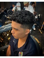 キングスマントーキョー カットクラブ 中野(KINGSMAN TOKYO CUTCLUB)&nbsp;ニュアンスパーマ/ツイストスパイラル/フェード[中野/MEN'S]