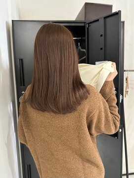 カミエ(kamie) ベージュミディアム × 上質な透明感