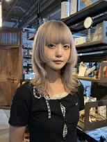 ステップボーンカットオオサカ(STEP BONE CUT OSAKA Via TICK-TOCK)&nbsp;ミルクを混ぜたシルバーグレージュ/大阪梅田
