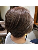 コハヘアー(COHA HAIR)&nbsp;ハイライト白髪ボカシ　ショートボプ