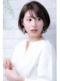 ハッシュカットのイメチェンカット短めフルバング大人ヘア