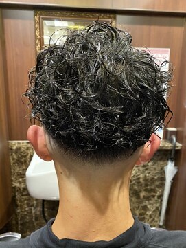 ヒロギンザ 青山店(HIRO GINZA) スパイラルスキンフェード【外苑前/青山/表参道/理容室】