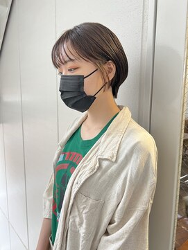モーメント(a moment) マッシュショートxイヤリングカラー