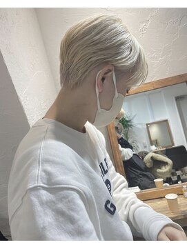 ロア インターナショナル 新宿店(LoA International) 抜きっぱなしブリーチブロンド