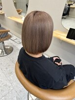 シカ 神戸三宮元町店(Cica)&nbsp;神戸　三ノ宮　元町　トアロード　ベージュ　ハイトーン