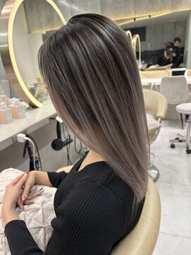 ロンドメリア 天神大名店(Lond Melia) ★縮毛矯正くびれヘア夏のヘアアレンジハイライトカラー髪質改善