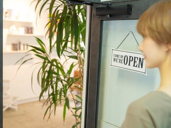 ツムグ 代官山店(TUMUGU)の写真/【HPBeauty AWARD BESTSALON 2023~2025 3年連続GOLD Prize】周辺エリアでは少ない、朝8:00~夜21:00まで営業