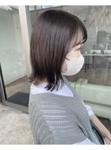 オリーブブラウン