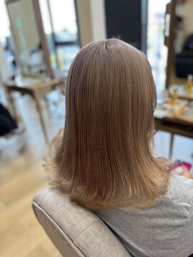 ミラシィ 成田(Mirashy) ハイライトカラーミルクティーベージュレイヤーカット