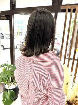 ラフ(laugh) くびれボブ / グレージュカラー