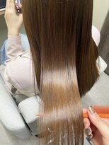 ヤヤ 浅草(yaya.) 【浅草/髪質改善/縮毛矯正/酸性ストレート/美髪カラー】