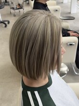 ヘアーアンドエステティック ヴェリス(hair&esthetic Velis)