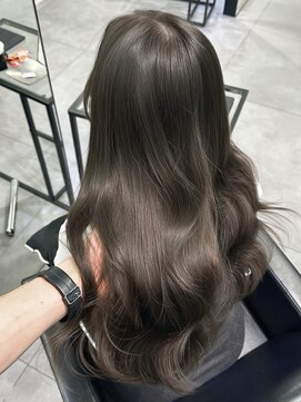 エル バイ アンキシム(elu by AHNKISM) ミディアムロングレイヤーカットブリーチなしダブルカラー心斎橋