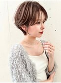 ★前髪あり小顔ショートレイヤーボブミルクティーベージュくびれ