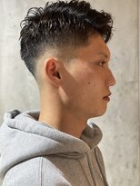 ディオ アンド ルーチェ(Dio&Luce)&nbsp;スパイラルパーマスキンフェード七三バーバースタイル