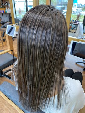 ルッカヘアガーデン バイ ラッシュゴールド(RUCCA HAIR GARDEN by LUSH GOLD) ハイライトカラー