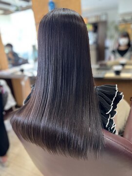 髪切処ICHI(カミキリドコロイチ) イルミナカラーで艶っぽい大人女性に