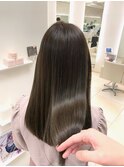 オリーブベージュ　フローディアトリートメント　30代ヘア　艶髪