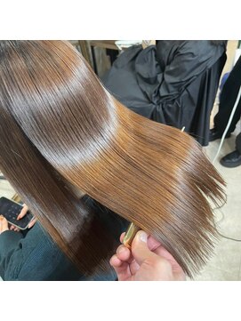 アンフィサンクミル 銀座(AnFye cinq mille) ジュエリーシステム縮毛矯正