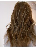 ヨロ 小岩(YOLO) ハイライトカラーミルクティーベージュケアブリーチダブルカラー