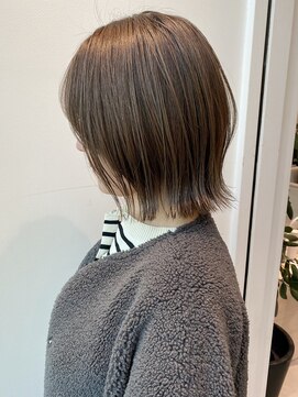 ステア ケース(stair case) 韓国切りっぱなし肩上タッセルボブ髪質改善前髪カット