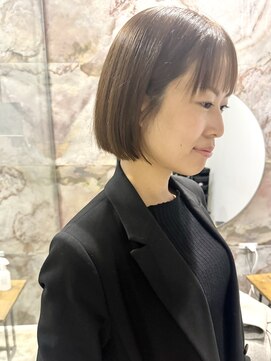 ビーヒアナウ 金沢県庁店(BE HERE NOW) 【ミニボブ×オリーブベージュ】