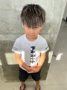 メンズサロン キング 梅田店(Men’s salon K!ng) 波巻きツイストスパイラルパーマ/フェザーパーマ/眉毛/メンズ