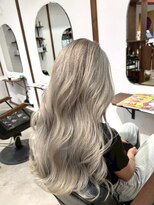 ルイ(ROUIS produced by LUCK 津田沼) ROUIS 津田沼 ホワイトシルバー