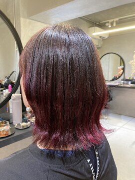 クロワ(croix) 外はねMIXボブ×レッドカラー