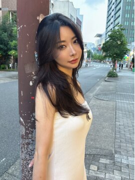 ラ キング(LA KING) レイヤーカット　暗髪カラー