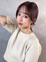 アケミ(akemi) 顔まわりでつくる抜け感レイヤー