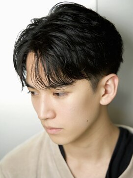 ルーシー 名古屋栄(LUCEY) センターパートフェザーパーマフェザーショートツイストパーマ