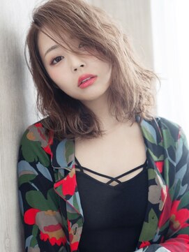 エヌホリック ひたち野うしく(n.holic) 艶っぽワンサイド×ハイブロンド☆セクシーな小粋顔セミディ