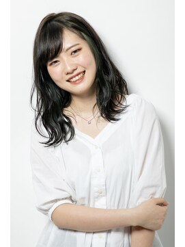 アンジュール(UNJOUR.) 透けカラー×無造作ウェーブ　20代30代40代