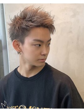 リップス 表参道店(LIPPS) 刈り上げツーブロックショート【ホワイトベージュ】