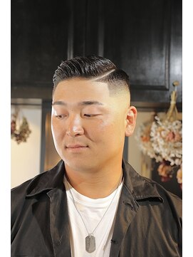 ツーエイチ 新宿(2H) 新宿/スキンフェード/バーバースタイル