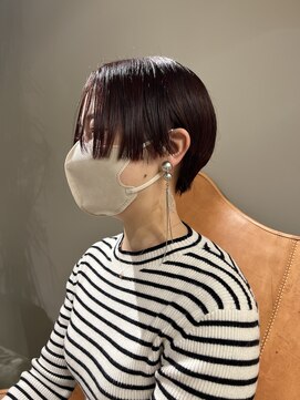 シシ(SiSi) ぱつっとショートヘア